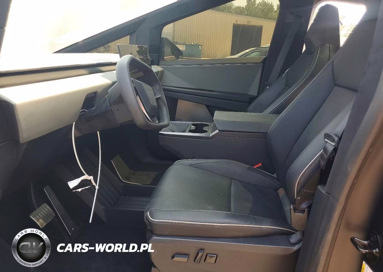 2025 Tesla Cybertruck VIN:7G2CEHED9SA069485 - 7