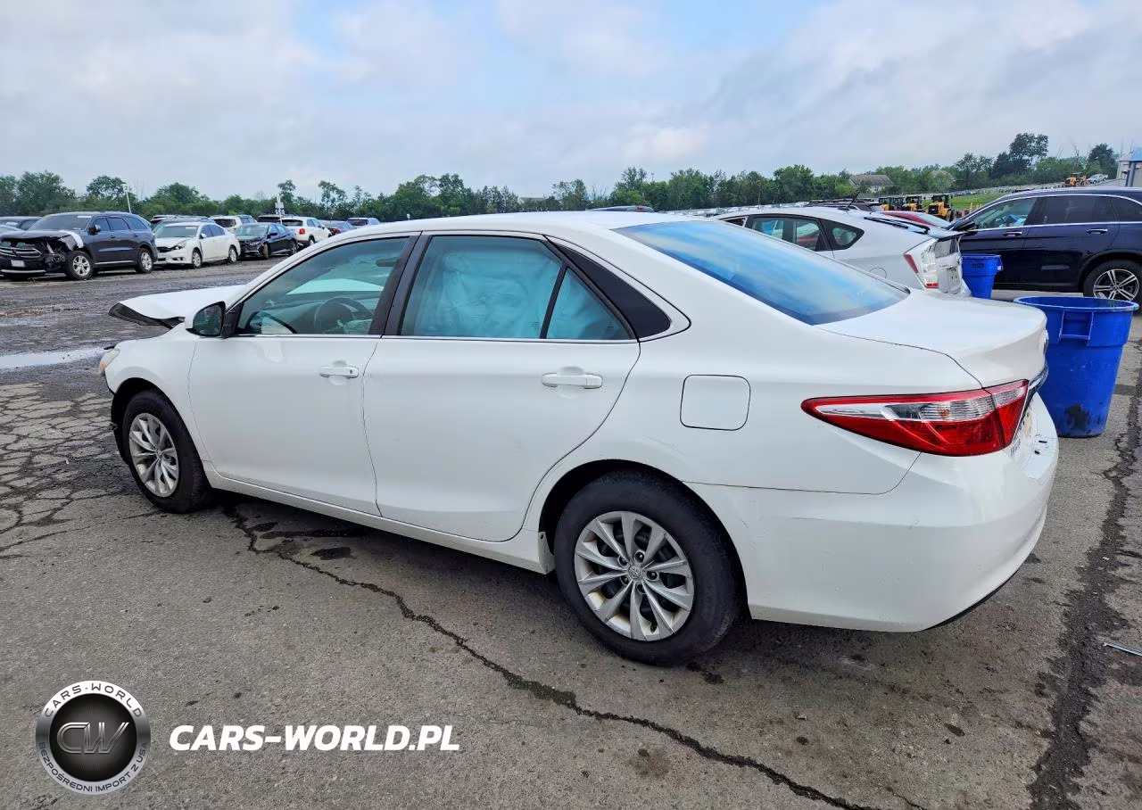 2016 Toyota Camry Le VIN:4T4BF1FK7GR526233 - 2