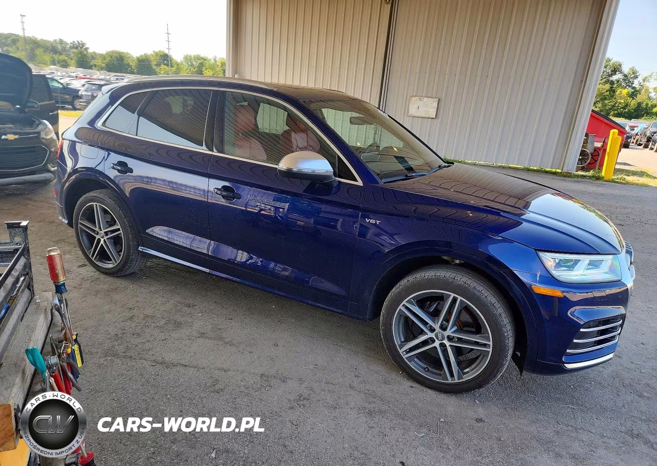 2018 Audi Sq5 Premium Plus VIN:WA1A4AFY4J2148602 - 4