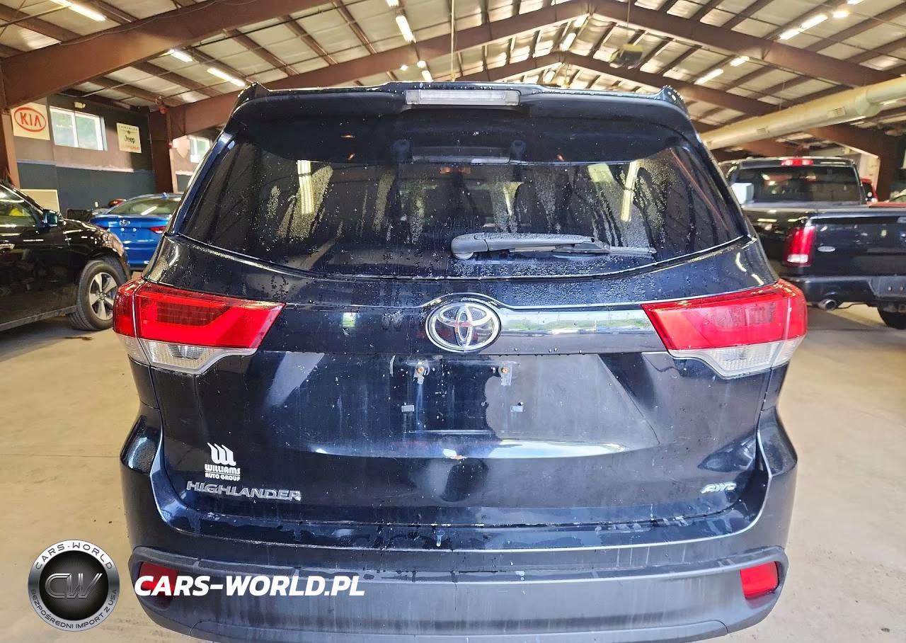 2018 Toyota Highlander Le VIN:5TDBZRFH6JS808738 - 6