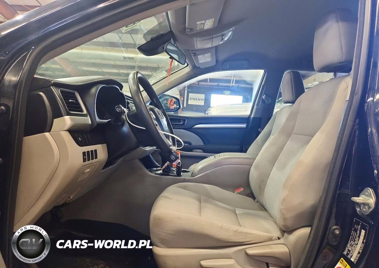 2018 Toyota Highlander Le VIN:5TDBZRFH6JS808738 - 7