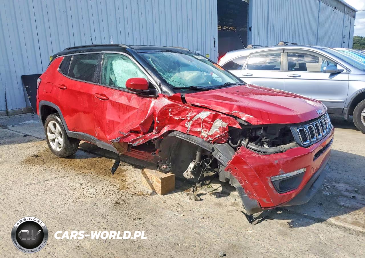2019 Jeep Compass Latitude VIN:3C4NJDBB8KT628614 - 4