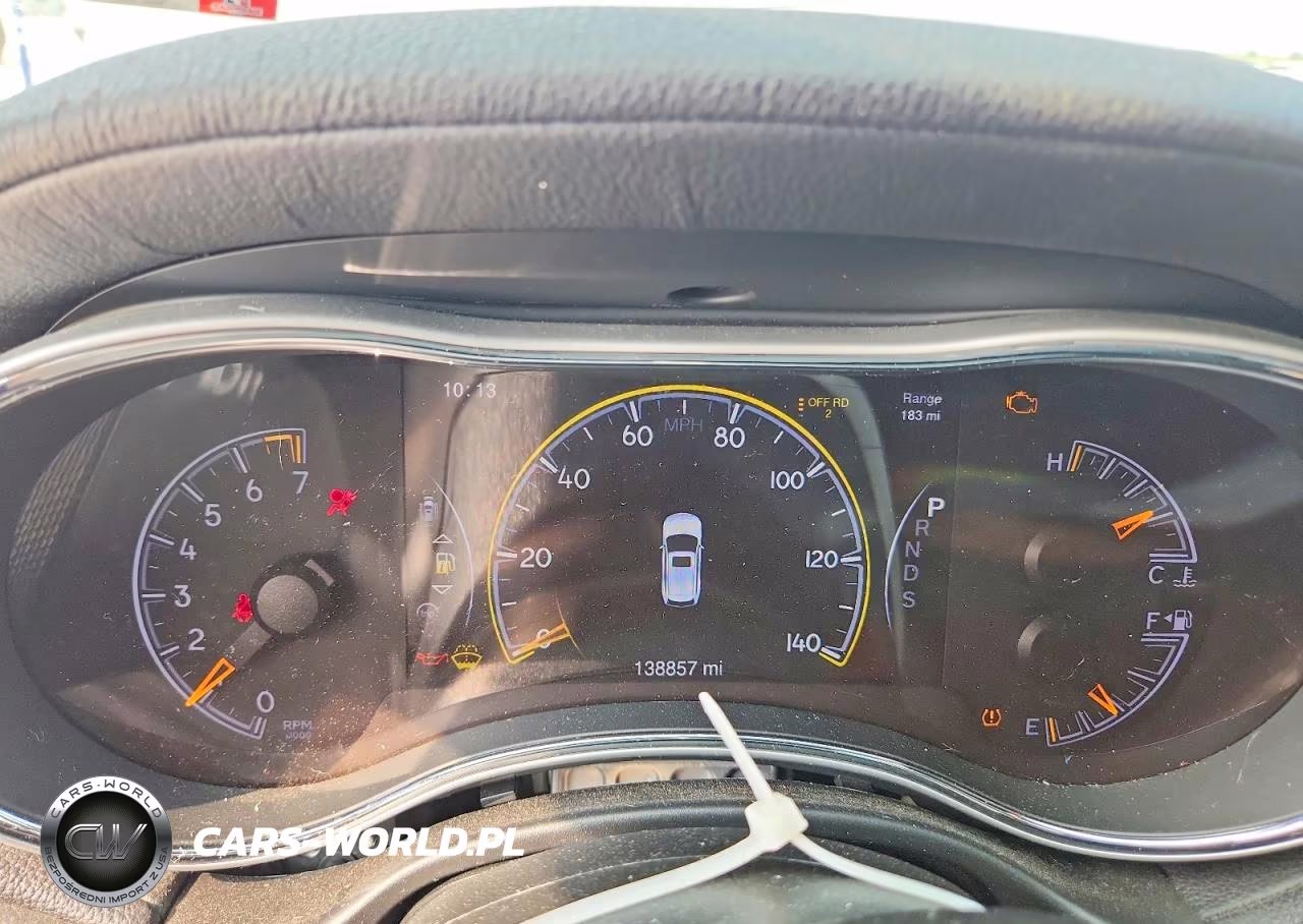 2015 Jeep Grand Cherokee Overland VIN:1C4RJFCG0FC124664 - 9