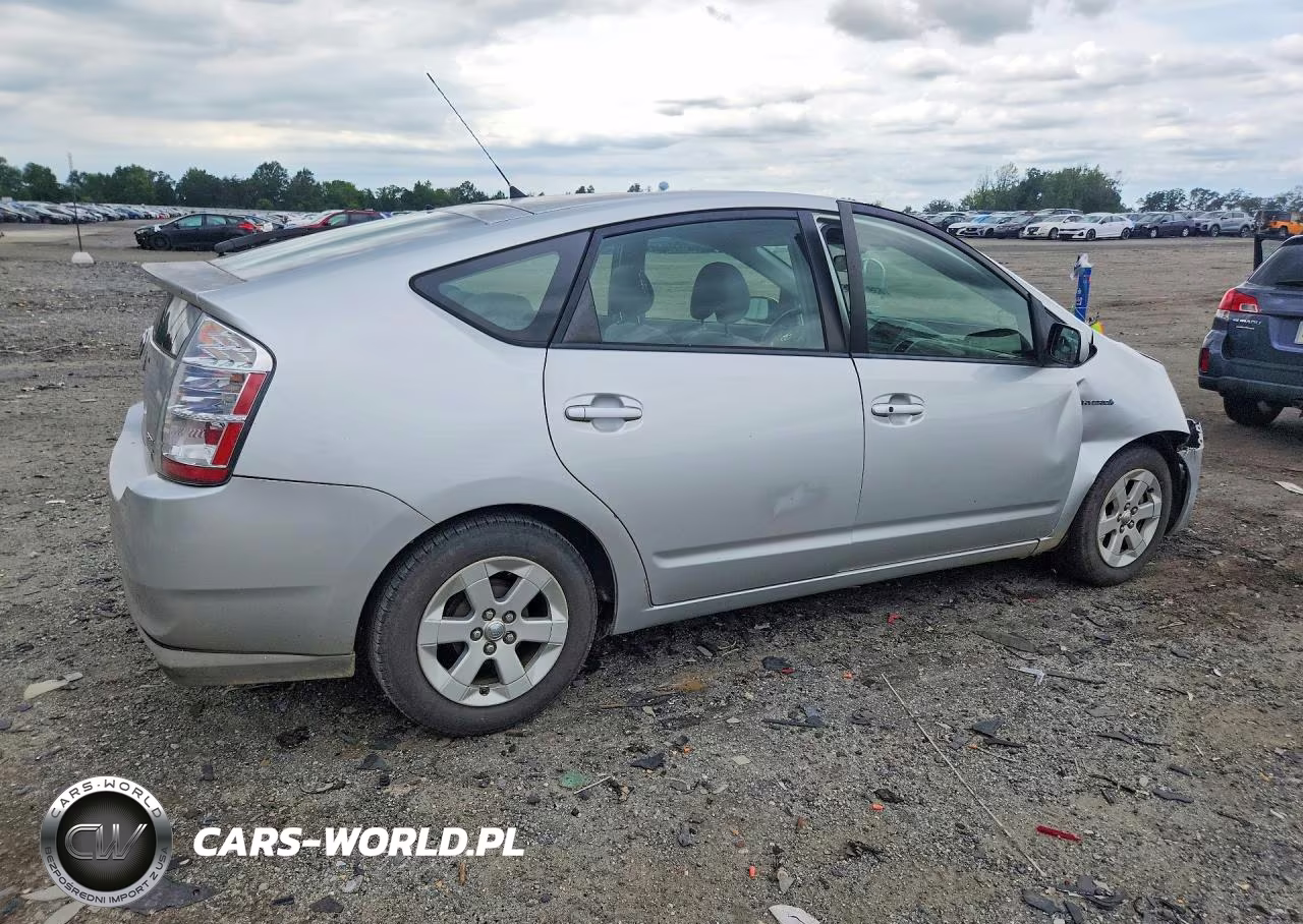 2008 Toyota Prius Base VIN:JTDKB20UX83390665 - 3