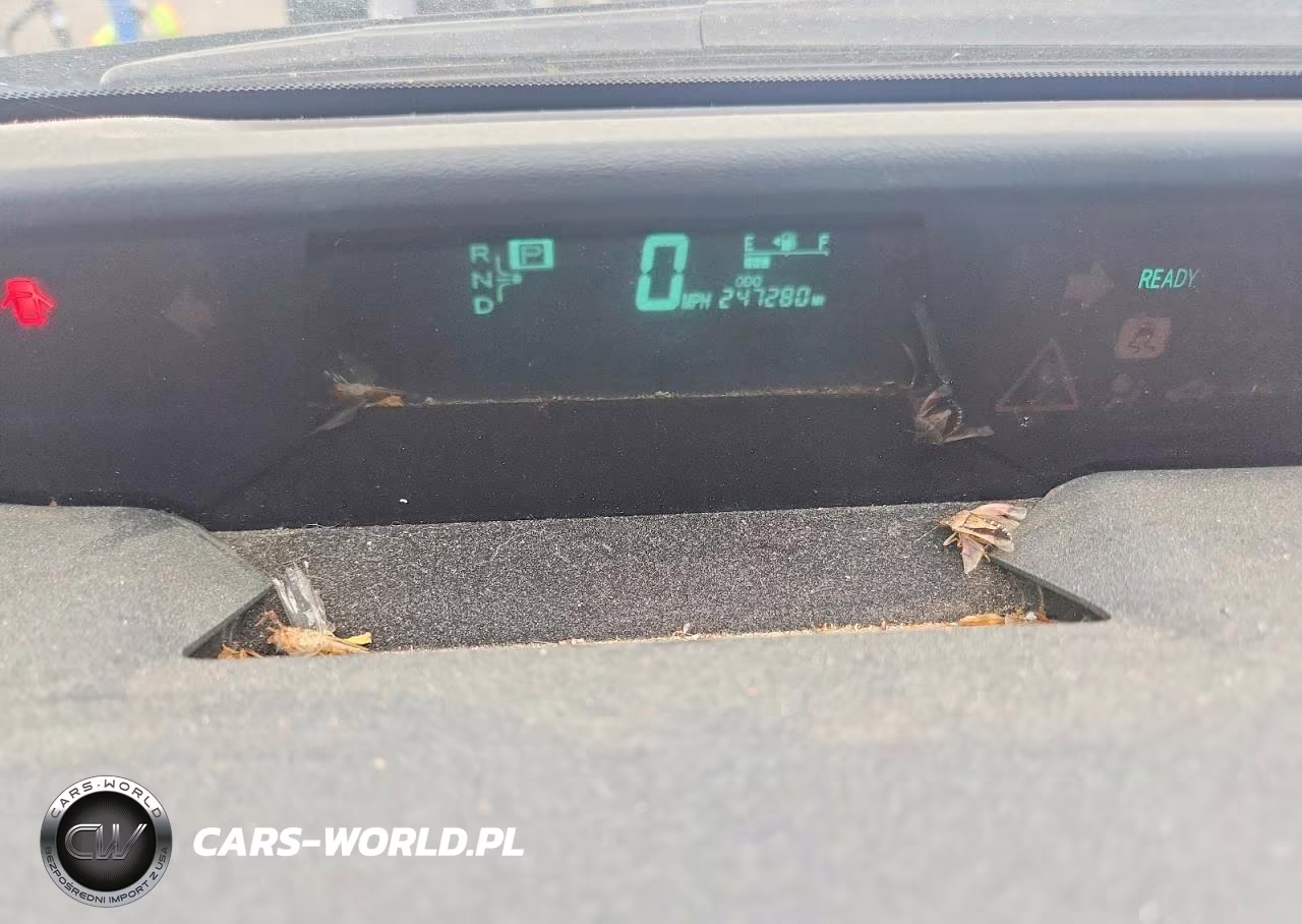 2008 Toyota Prius Base VIN:JTDKB20UX83390665 - 9