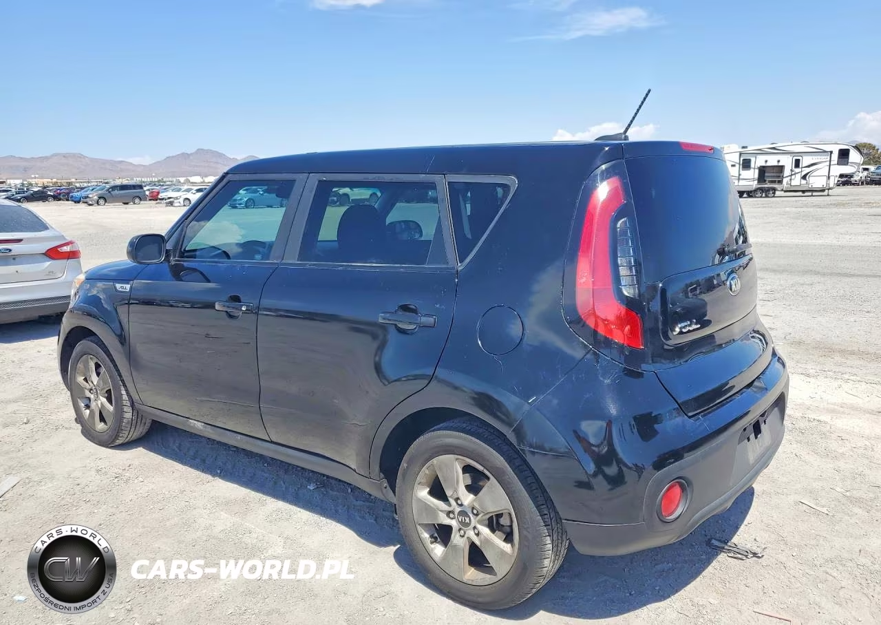 KIA SOUL VIN:KNDJN2A26J7543055 - 2