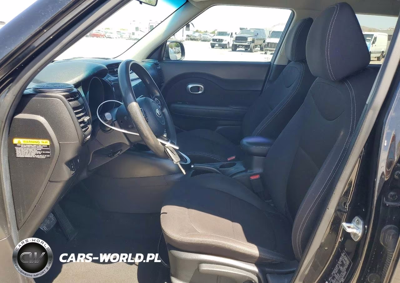 KIA SOUL VIN:KNDJN2A26J7543055 - 7