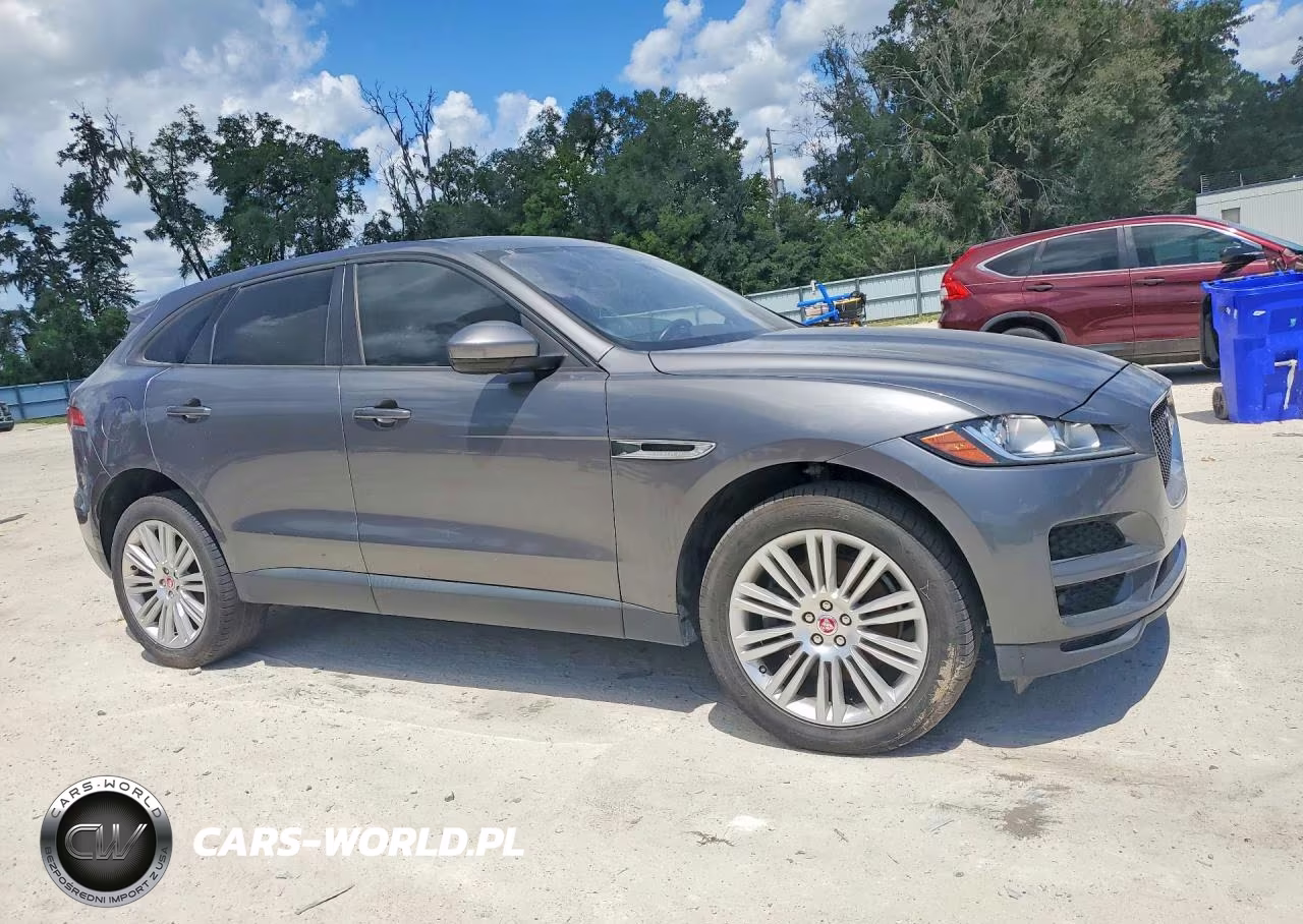 2017 Jaguar F-Pace Premium VIN:SADCJ2BV4HA057147 - 4