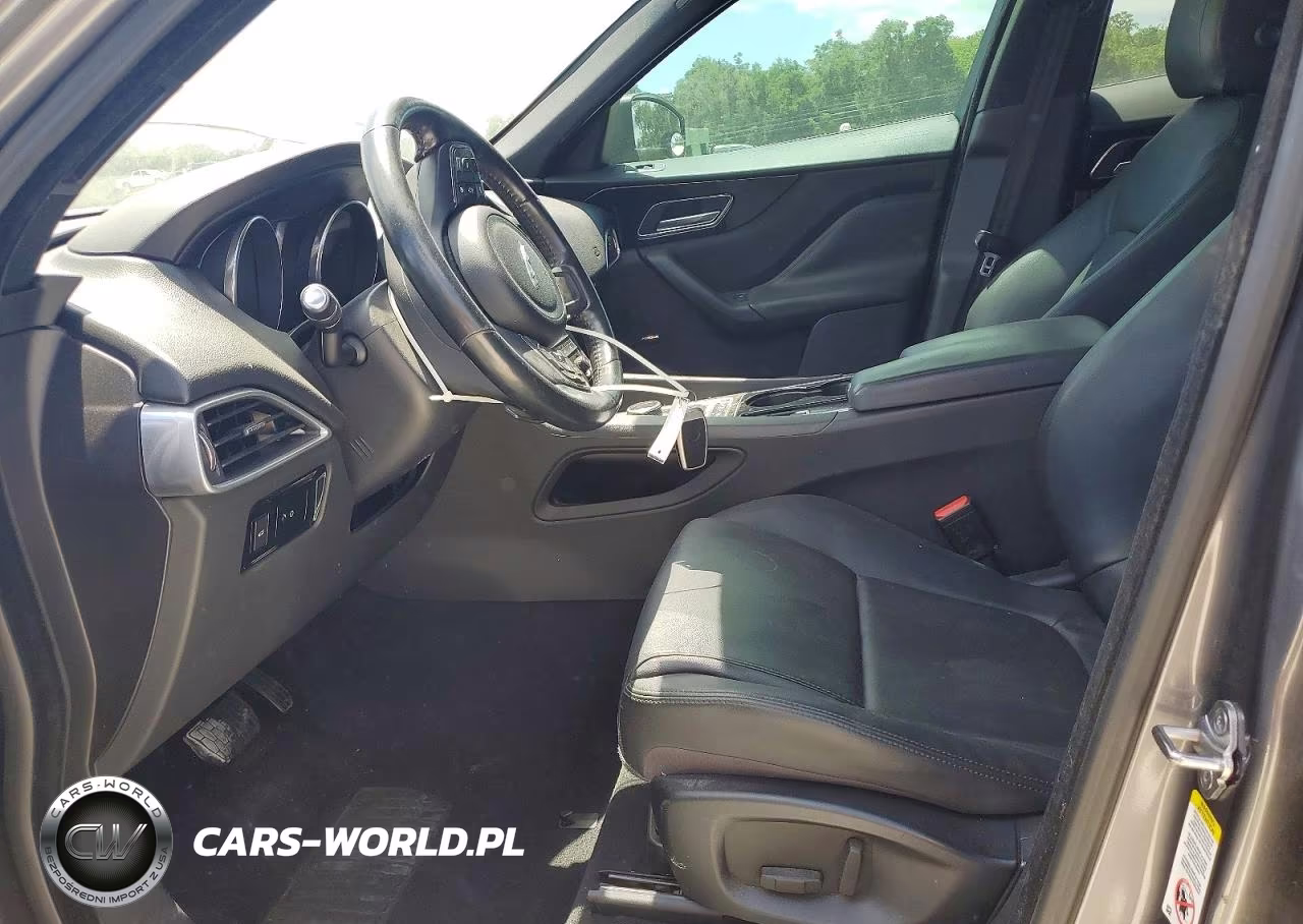 2017 Jaguar F-Pace Premium VIN:SADCJ2BV4HA057147 - 7