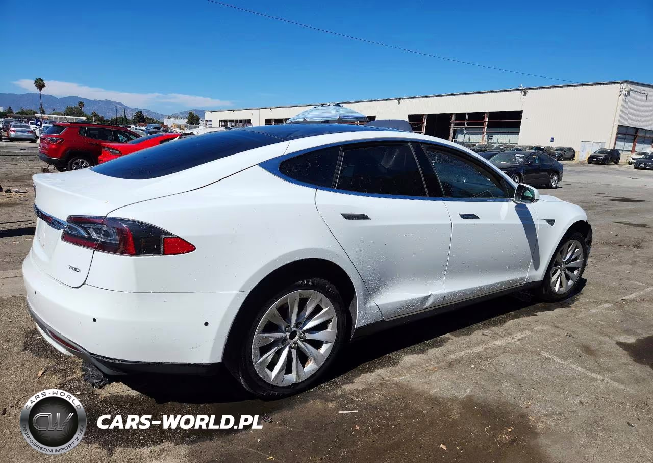2016 Tesla Model S VIN:5YJSA1E28GF134885 - 3