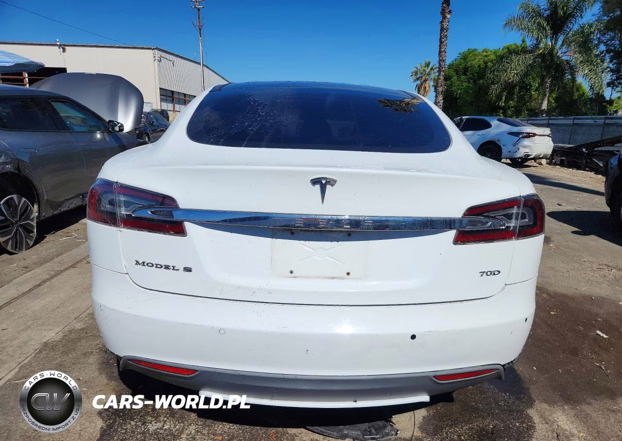 2016 Tesla Model S VIN:5YJSA1E28GF134885 - 6