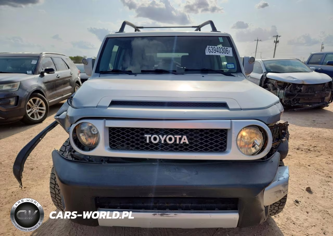2012 Toyota Fj Cruiser VIN:JTEBU4BF1CK117709 - 5