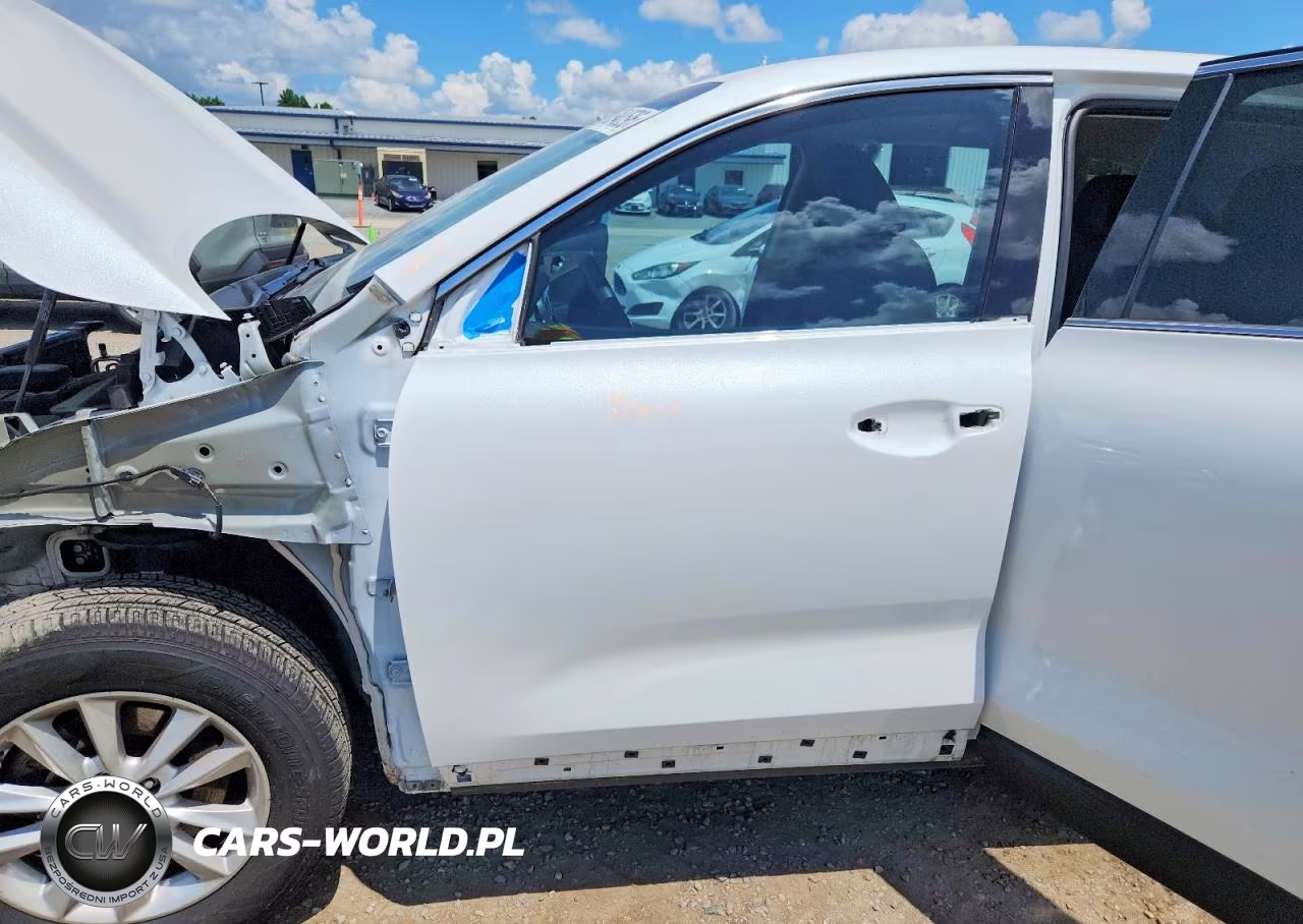 2019 Kia Sorento L VIN:5XYPG4A31KG611131 - 7