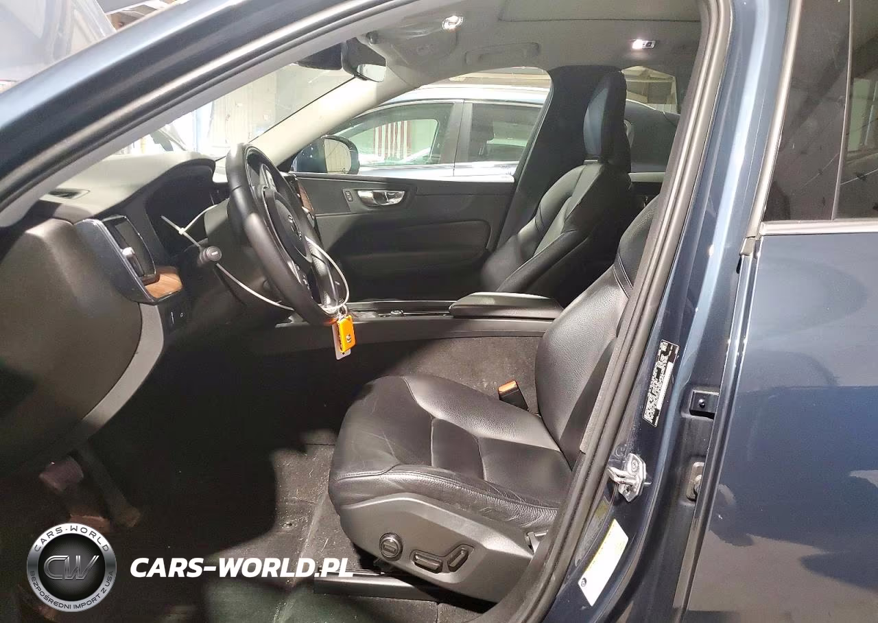 2021 Volvo Xc60 T5 Momentum VIN:YV4102RK5M1747885 - 7