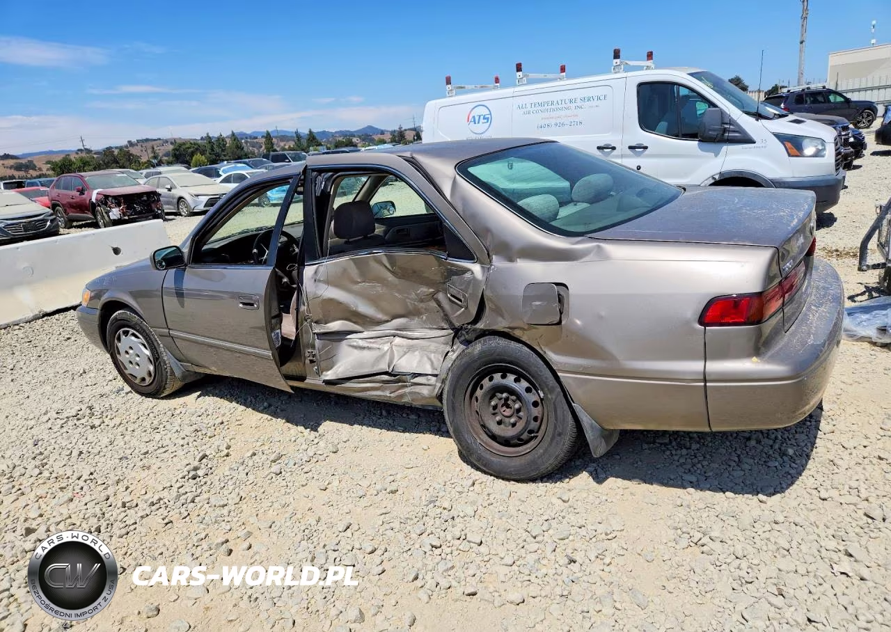 1999 Toyota Camry Le VIN:4T1BG22KXXU606225 - 2