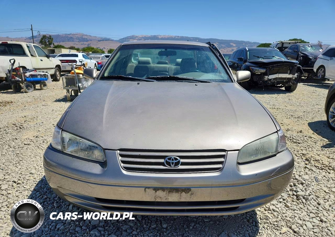 1999 Toyota Camry Le VIN:4T1BG22KXXU606225 - 5