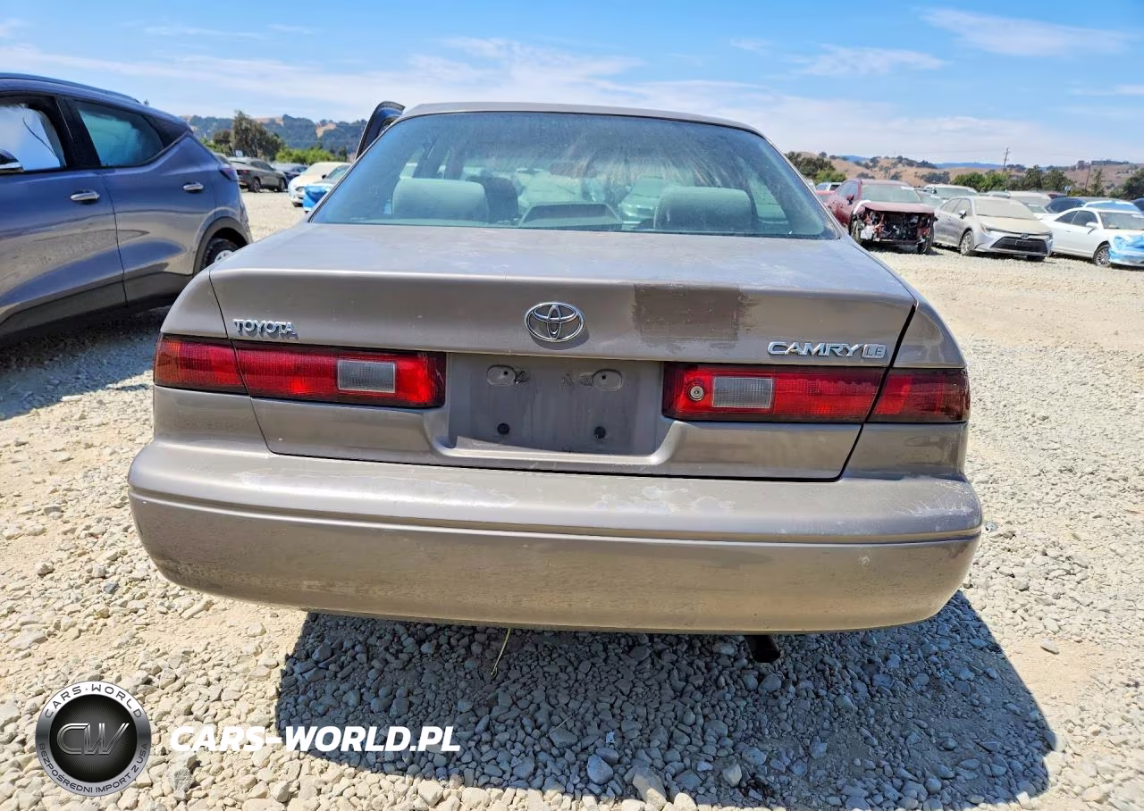 1999 Toyota Camry Le VIN:4T1BG22KXXU606225 - 6