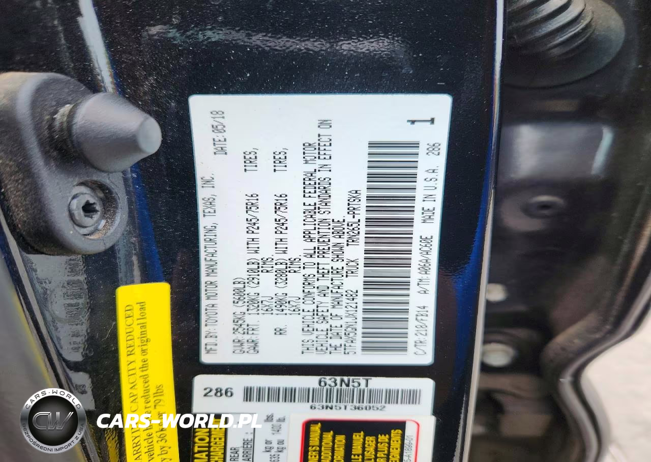2018 Toyota Tacoma Sr VIN:5TFAX5GN1JX121482 - 12