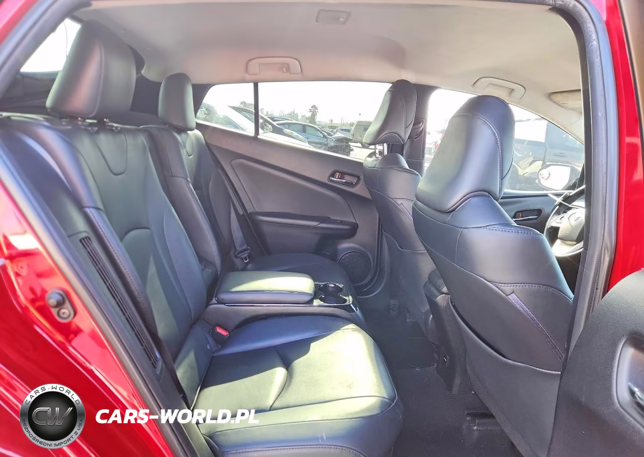 2018 Toyota Prius Prime Premium VIN:JTDKARFP9J3075312 - 10