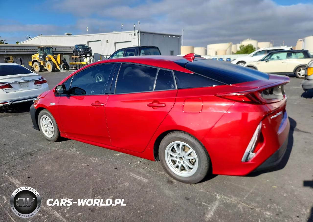 2018 Toyota Prius Prime Premium VIN:JTDKARFP9J3075312 - 2