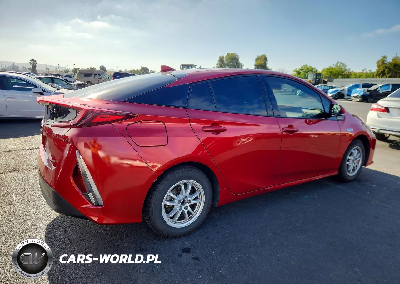 2018 Toyota Prius Prime Premium VIN:JTDKARFP9J3075312 - 3