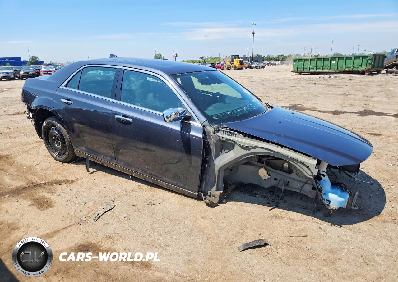 2017 Chrysler 300C VIN:2C3CCAEG5HH570216 - 4