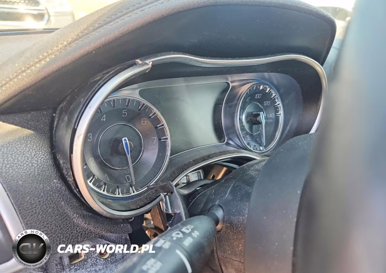 2017 Chrysler 300C VIN:2C3CCAEG5HH570216 - 9
