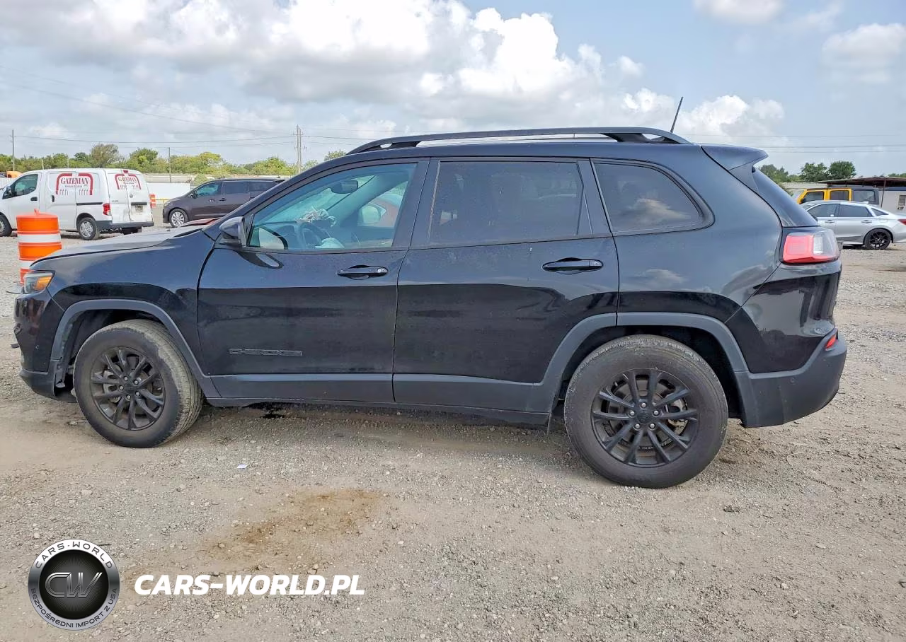 2023 Jeep Cherokee Altitude Lux VIN:1C4PJMMB0PD114968 - 2