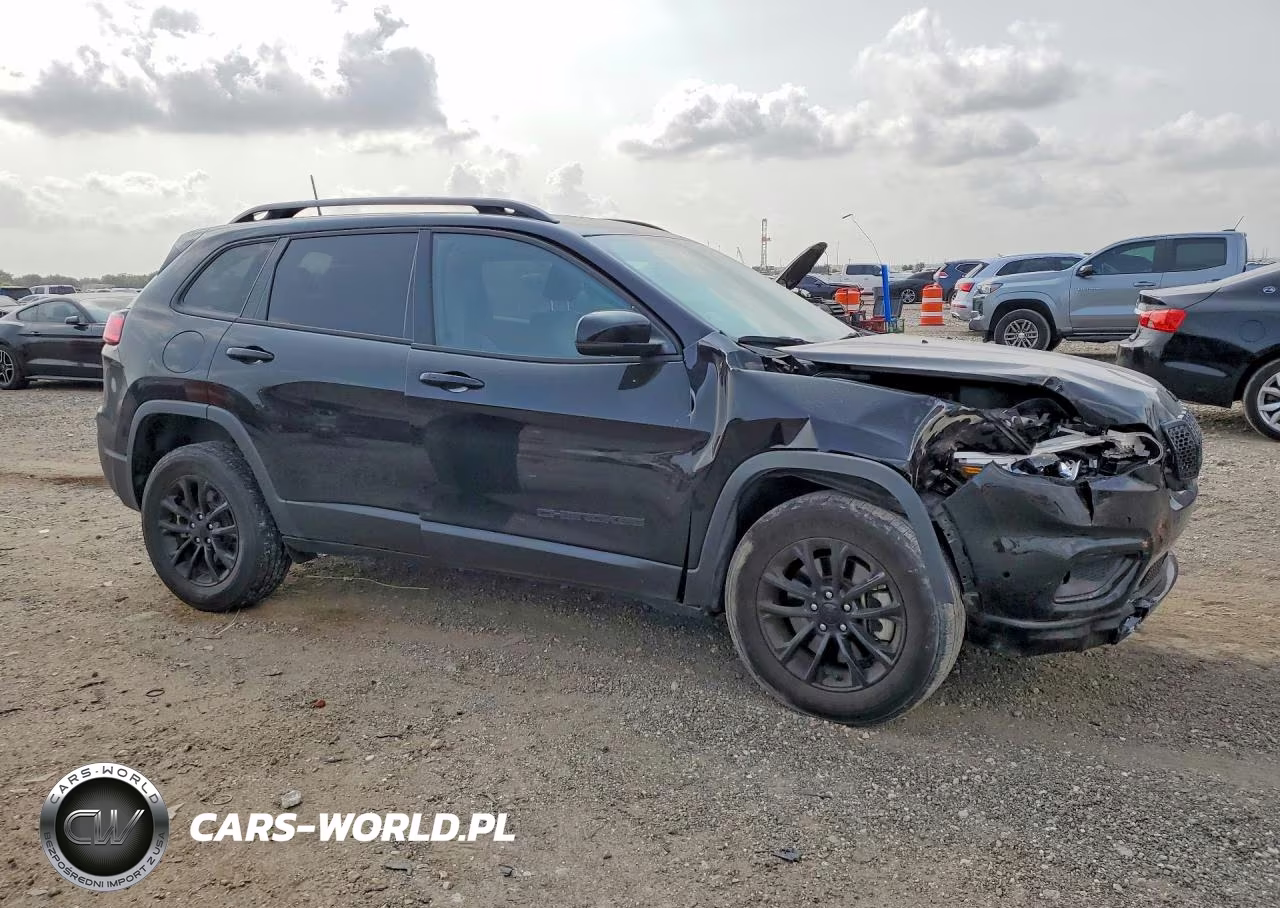 2023 Jeep Cherokee Altitude Lux VIN:1C4PJMMB0PD114968 - 4