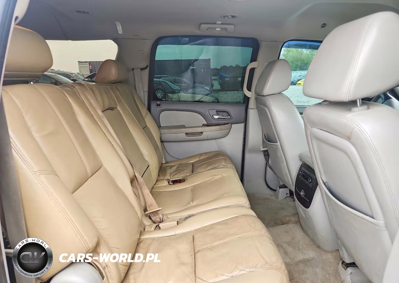 2007 Chevrolet Suburban K2500 VIN:3GNGK26K77G196738 - 10