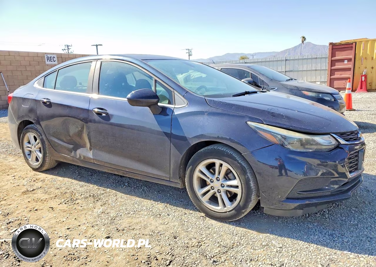 2016 Chevrolet Cruze Lt VIN:1G1BE5SM1G7303614 - 4