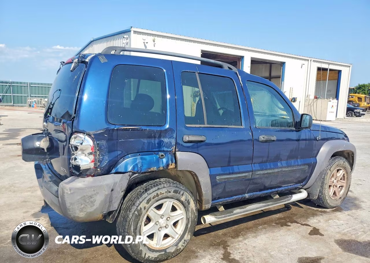2004 Jeep Liberty Sport VIN:1J4GL48KX4W122235 - 3