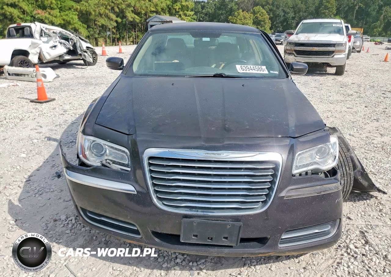 2013 Chrysler 300 VIN:2C3CCAAG7DH573022 - 5