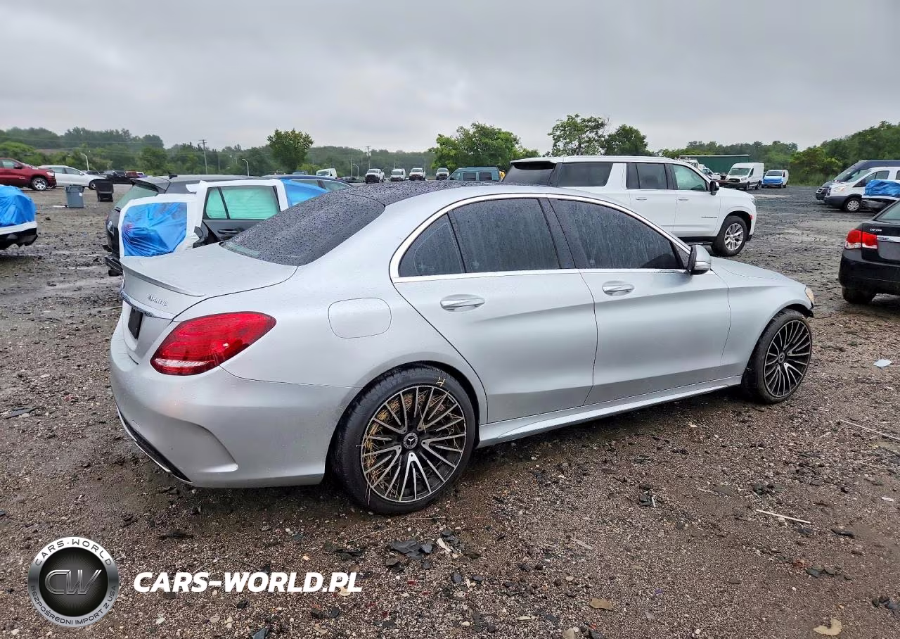 2015 Mercedes-Benz C 300 4Matic VIN:55SWF4KB9FU060530 - 3