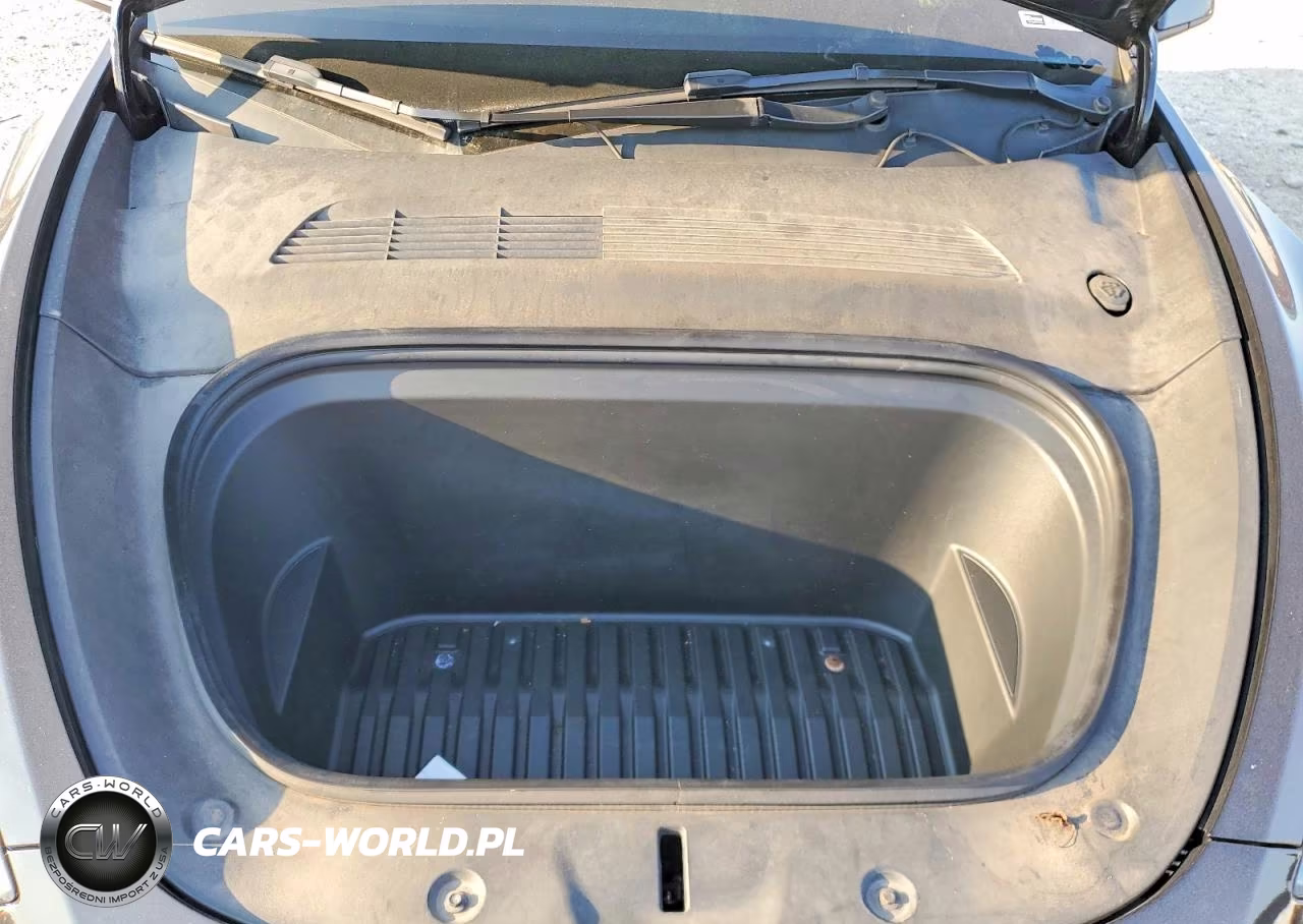 2021 Tesla Model Y VIN:5YJYGDEE6MF120323 - 12