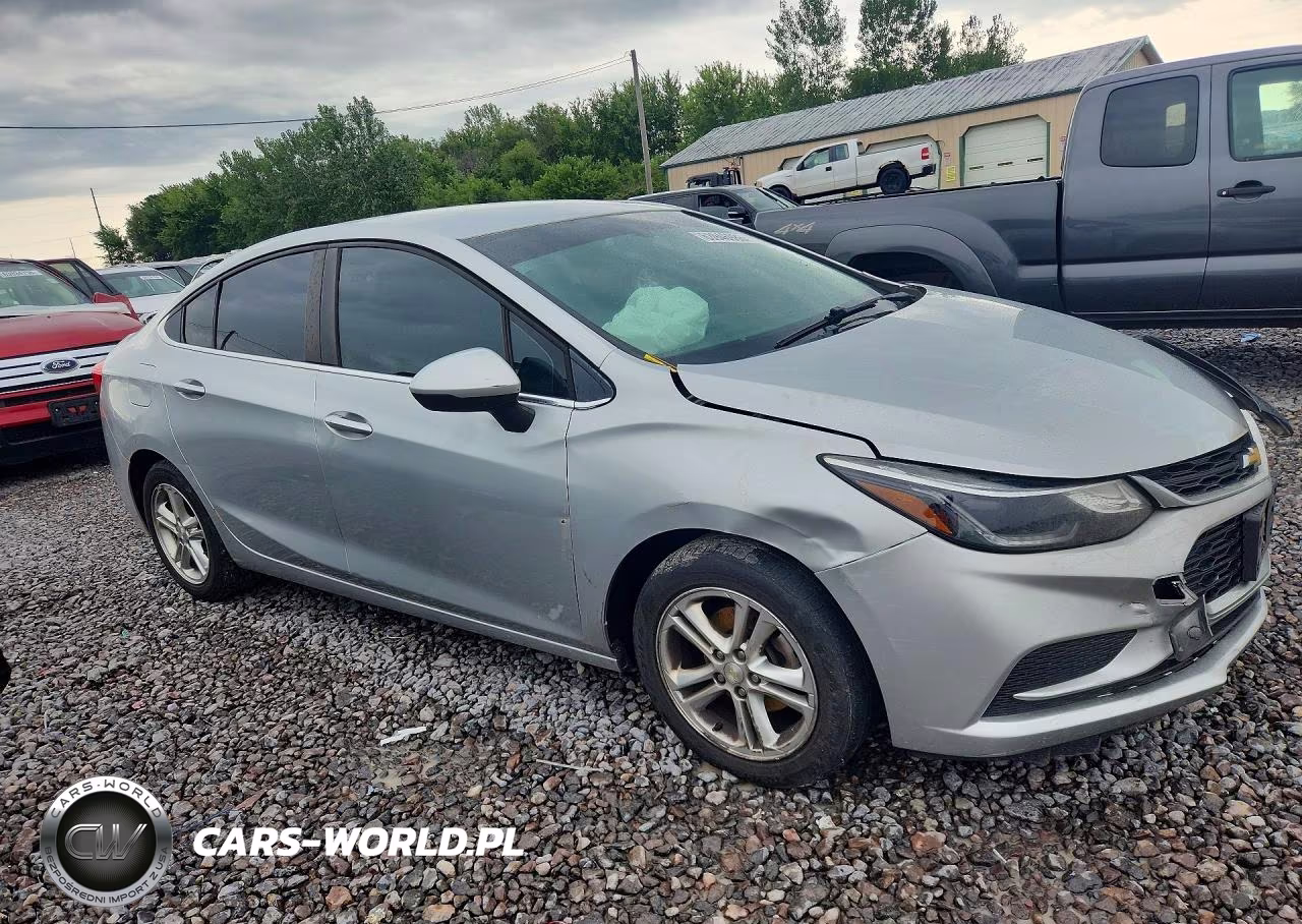 2017 Chevrolet Cruze Lt VIN:1G1BE5SMXH7241745 - 4