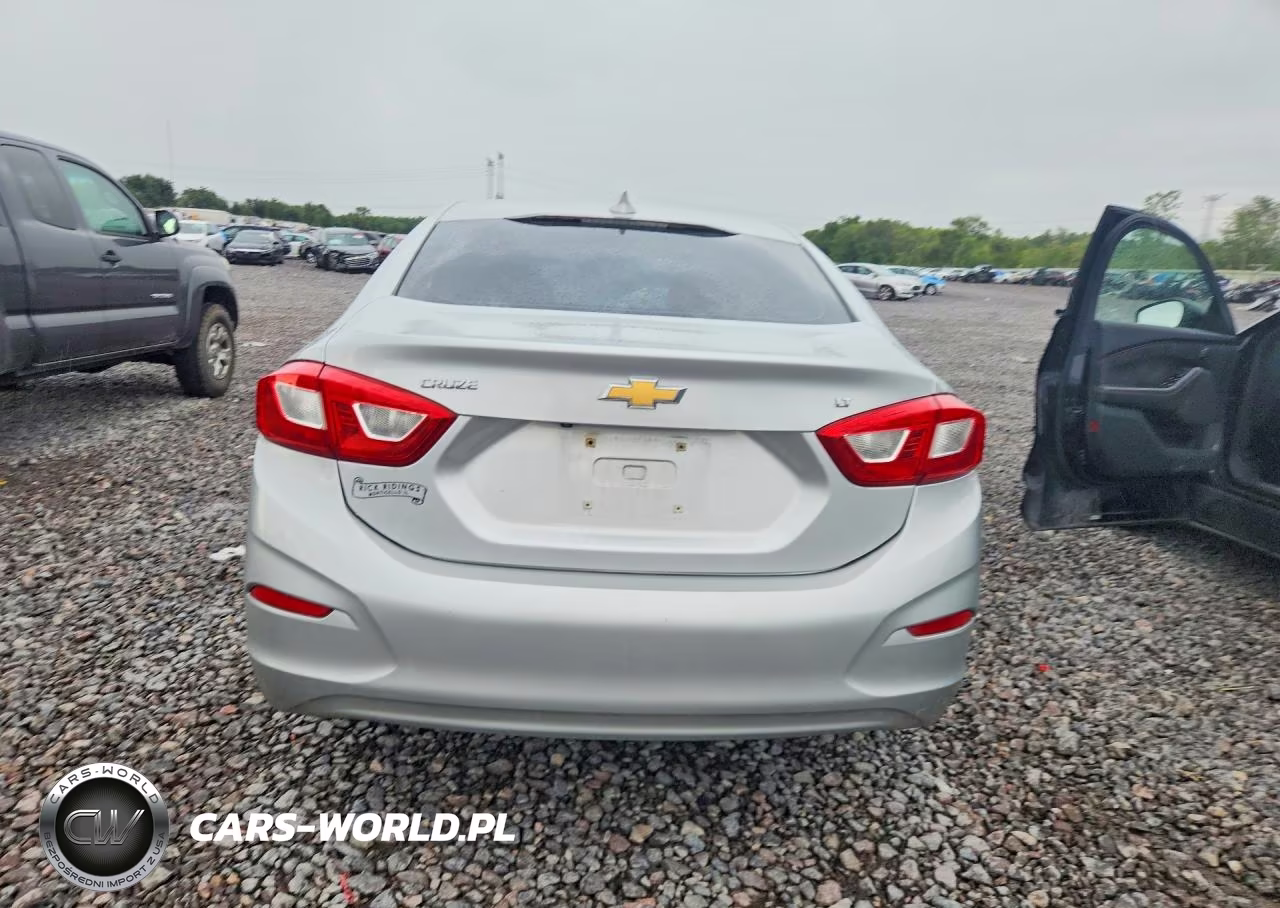 2017 Chevrolet Cruze Lt VIN:1G1BE5SMXH7241745 - 6