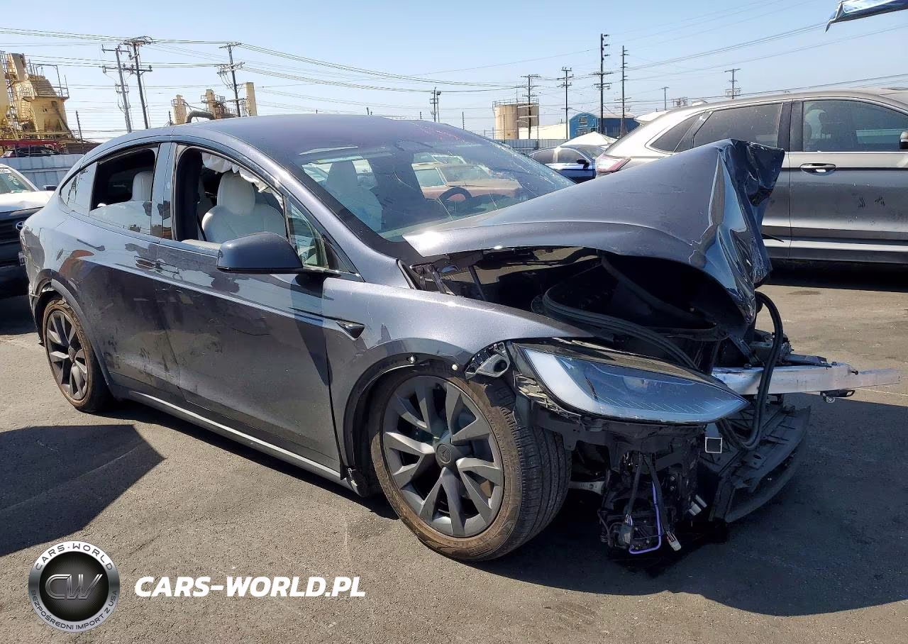2023 Tesla Model X VIN:7SAXCBE57PF422075 - 4
