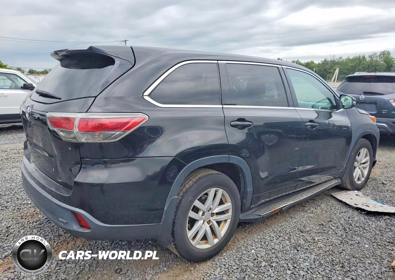 2015 Toyota Highlander Le VIN:5TDBKRFH9FS191721 - 3