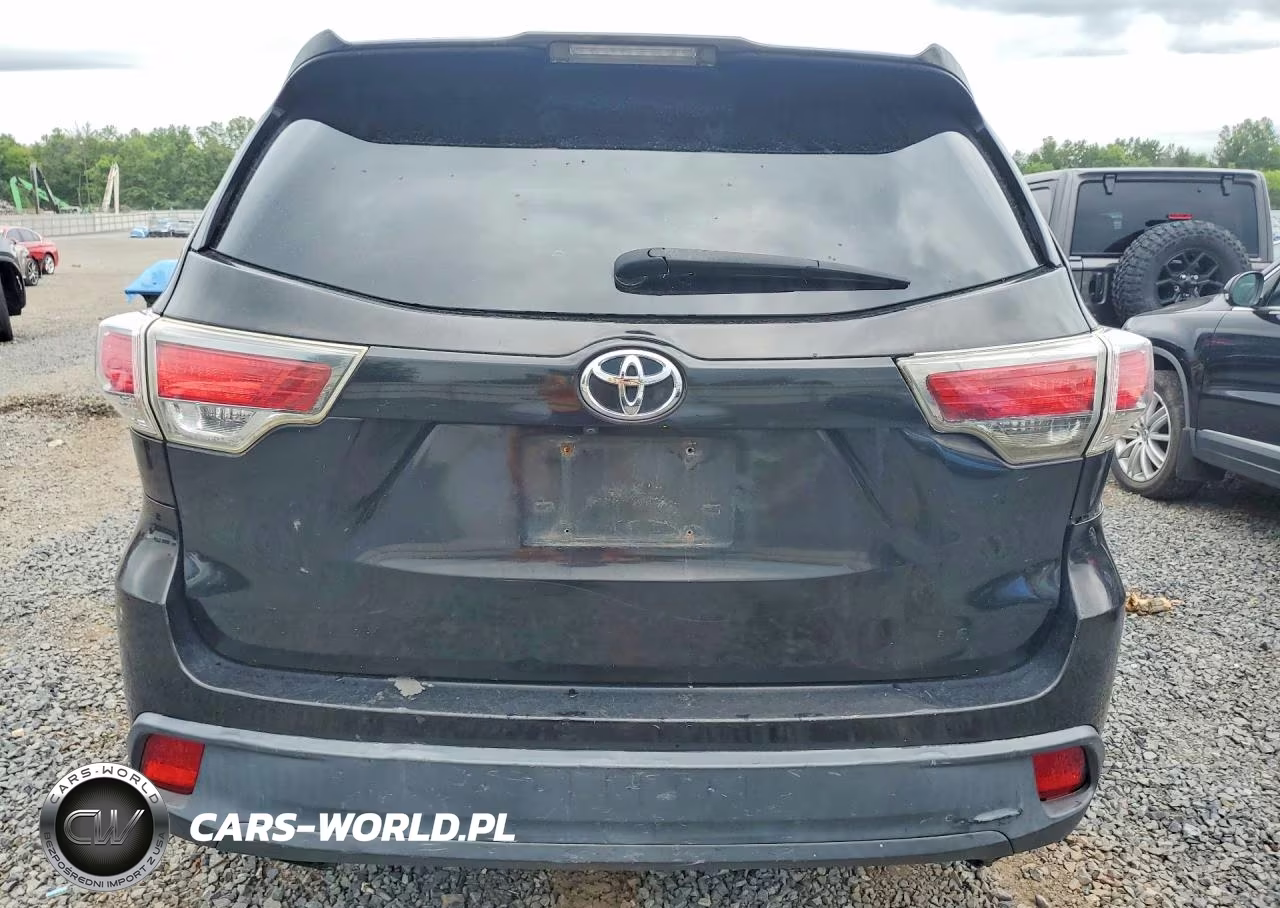 2015 Toyota Highlander Le VIN:5TDBKRFH9FS191721 - 6