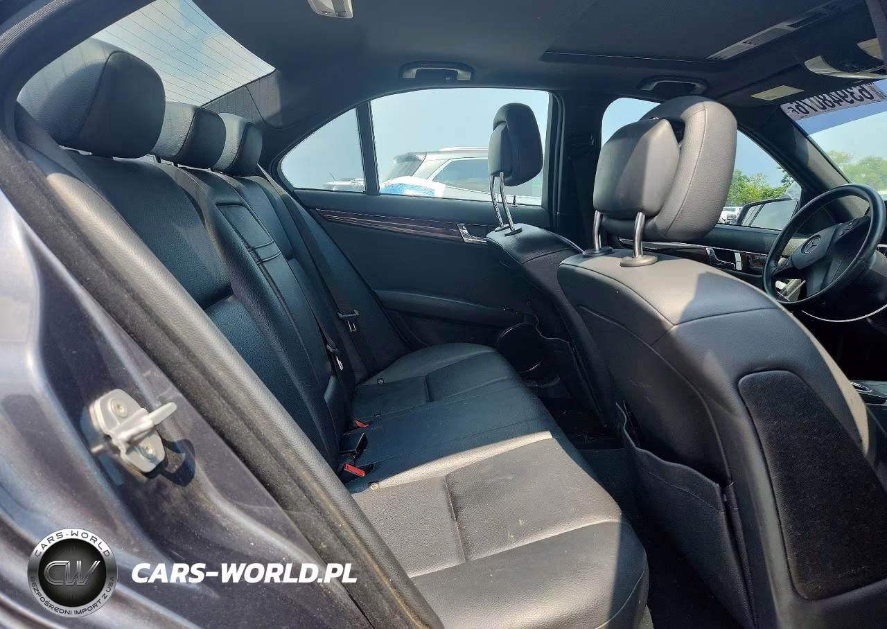 2010 Mercedes-Benz C 300 VIN:WDDGF5EB1AR108988 - 10