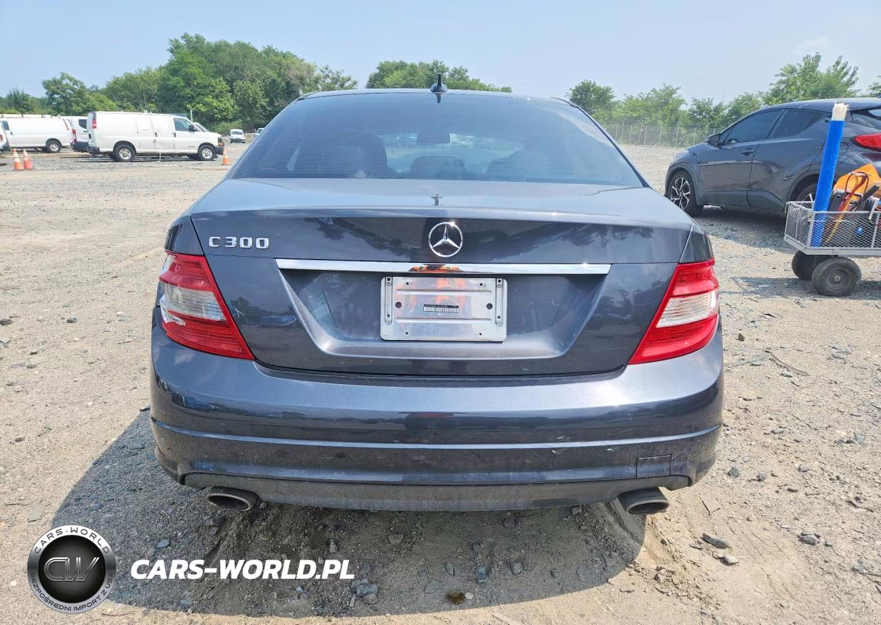 2010 Mercedes-Benz C 300 VIN:WDDGF5EB1AR108988 - 6