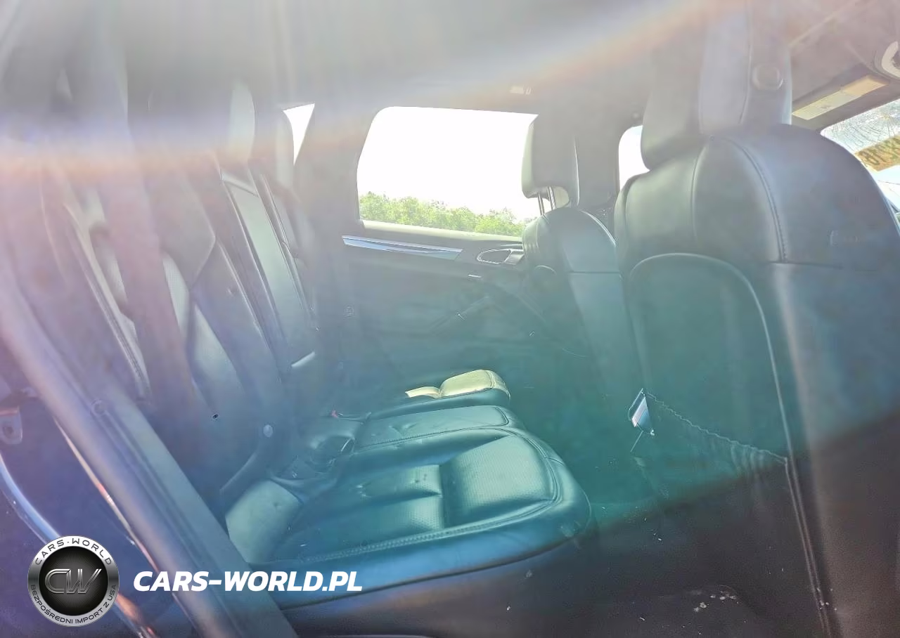 2018 Porsche Cayenne VIN:WP1AA2A21JKA06701 - 11