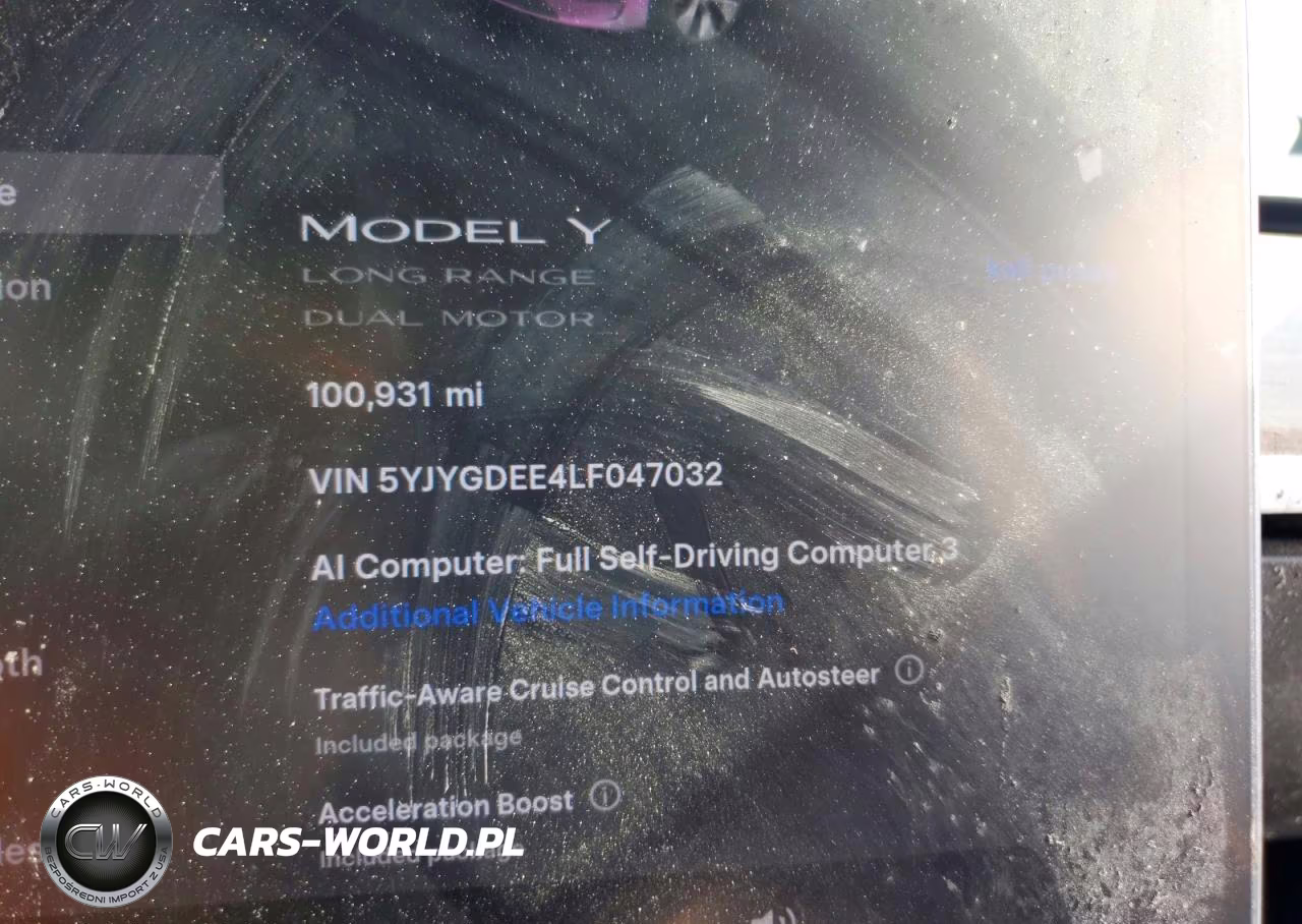 2020 Tesla Model Y VIN:5YJYGDEE4LF047032 - 9