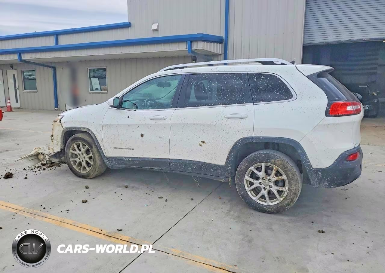 2016 Jeep Cherokee Latitude VIN:1C4PJLCB0GW282304 - 2
