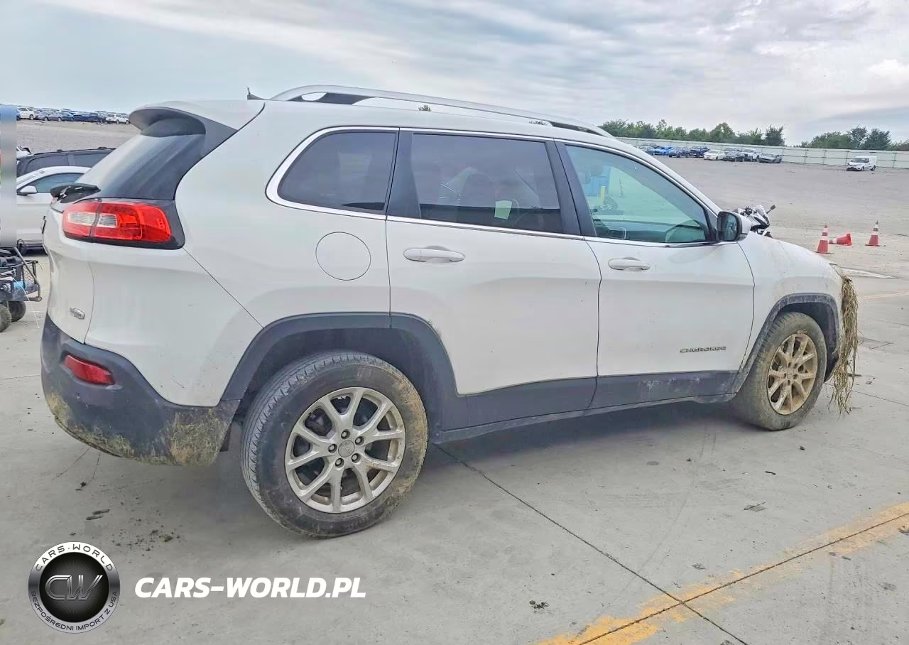 2016 Jeep Cherokee Latitude VIN:1C4PJLCB0GW282304 - 3