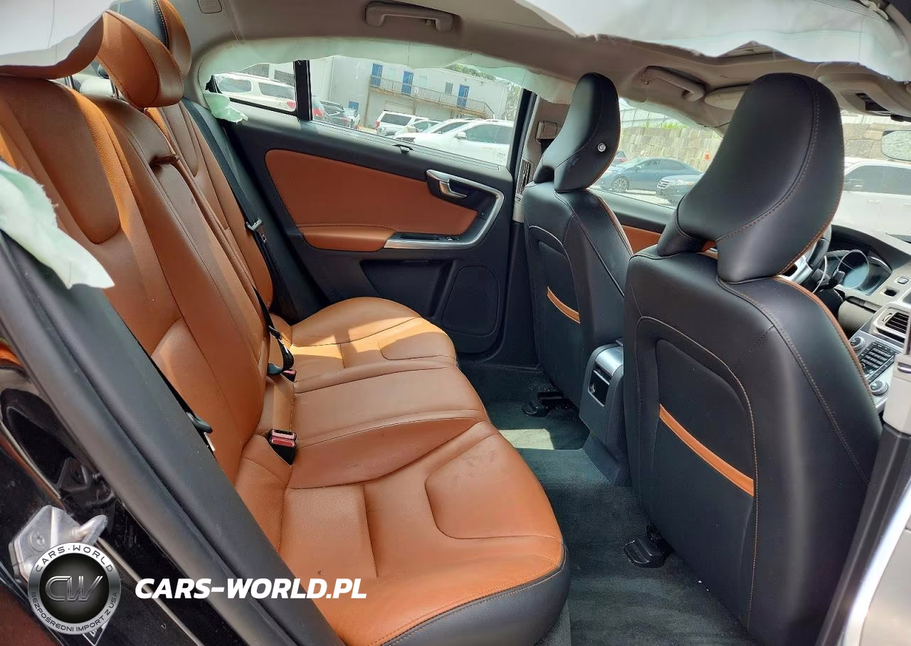 2018 Volvo S60 Inscription VIN:LYV402TK1JB157986 - 10
