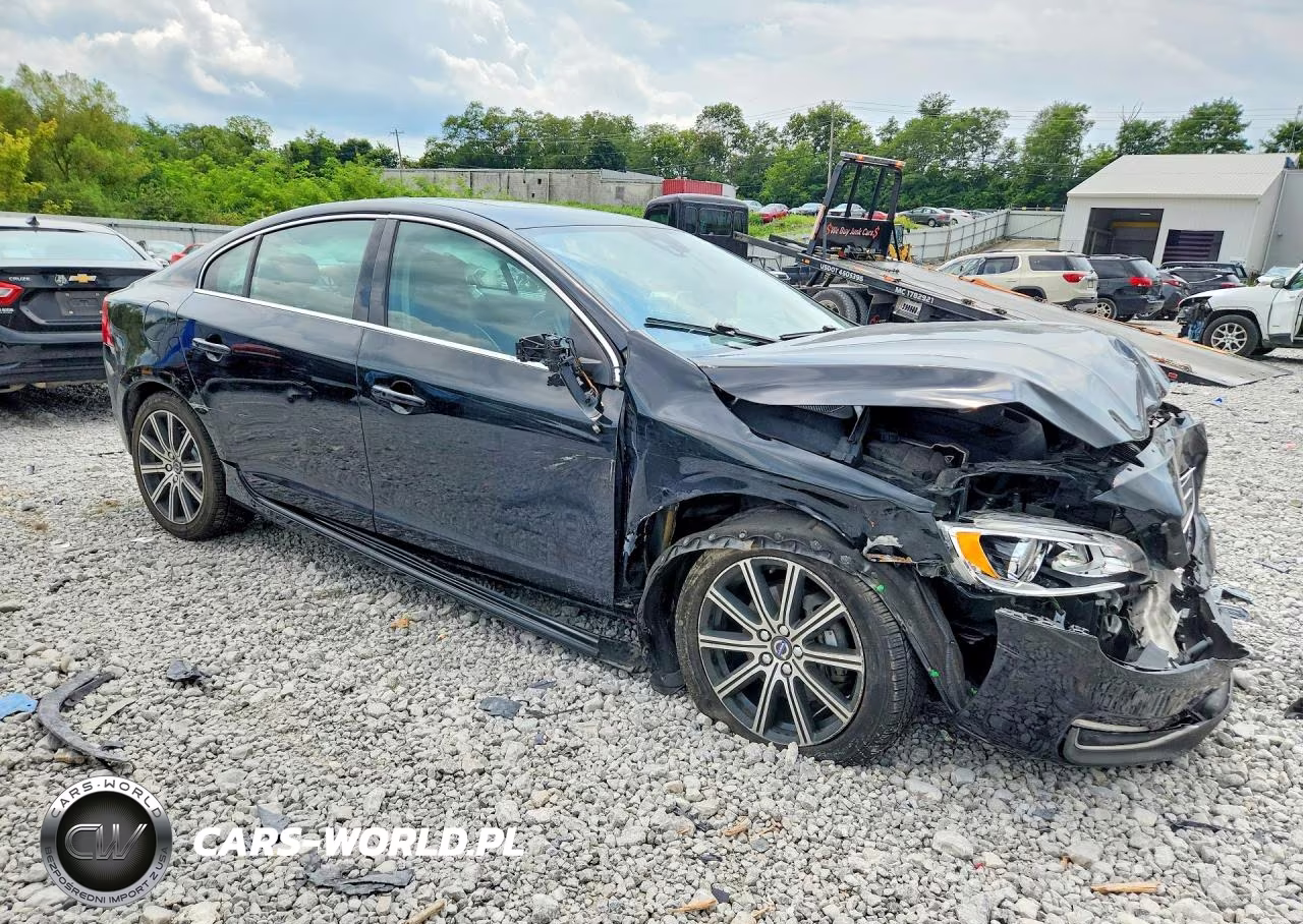 2018 Volvo S60 Inscription VIN:LYV402TK1JB157986 - 4
