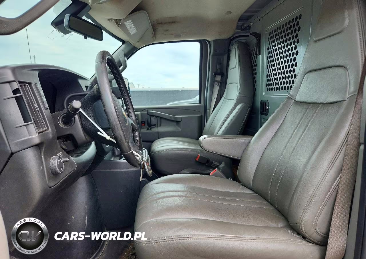2020 Chevrolet Express G2500 VIN:1GCWGAFP7L1276738 - 7