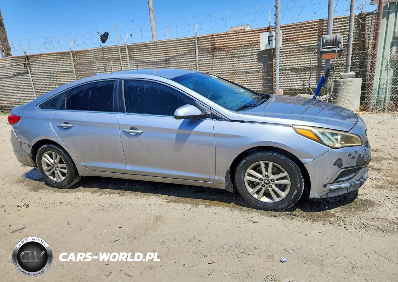 2016 Hyundai Sonata Se VIN:5NPE24AF1GH402746 - 4